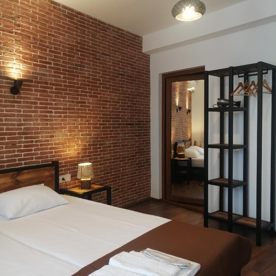 Winehouse Old Qvevri Apartments Tbilisi Exterior photo